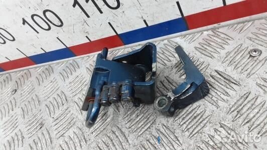 Петля передняя левая audi A6 C6 (TML31EW01)