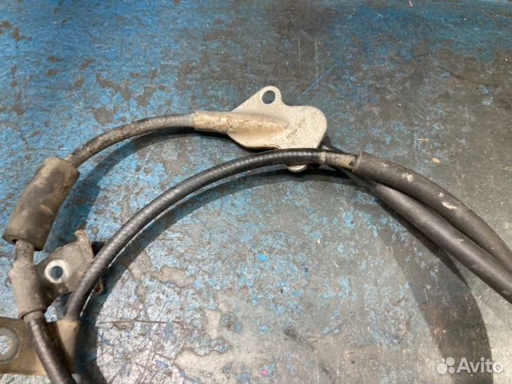 Трос ручника левый Suzuki Kizashi RE