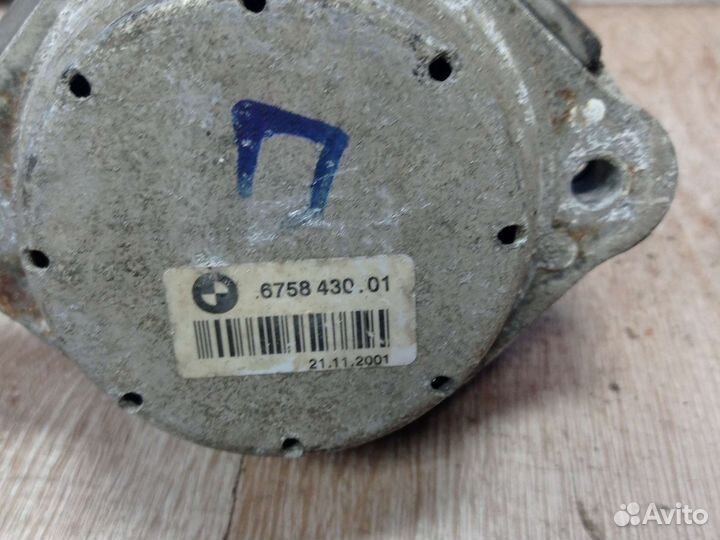 Подушка крепление двс на BMW X5 Е53