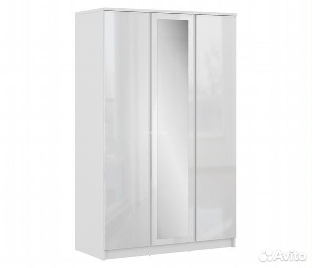 Шкаф трехдверный новый