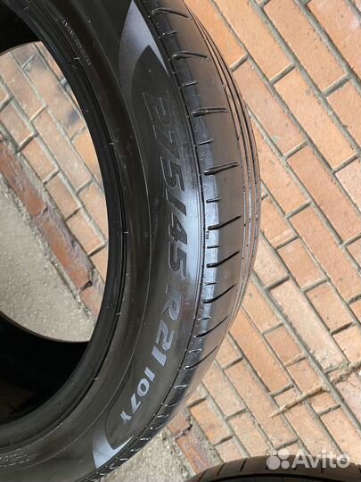 Pirelli P Zero 275/45 R21 и 315/40 R21