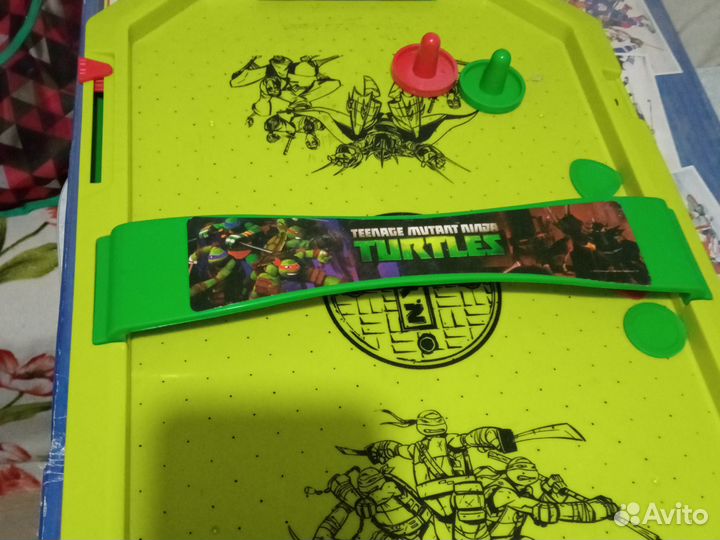 Воздушный хоккей