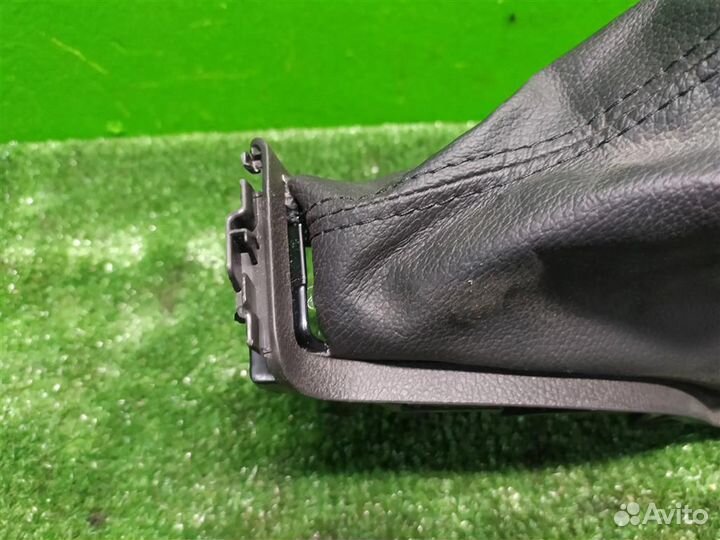 Накладка центральной консоли Ford Focus 3 (CB8) 2