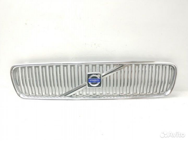 Решетка радиатора передняя Volvo S40 2006