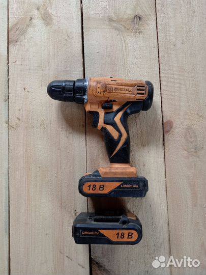 Шуруповерт вихрь