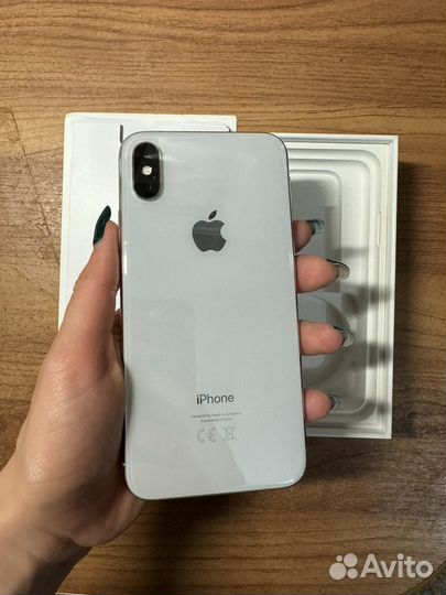 iPhone X, 64 ГБ