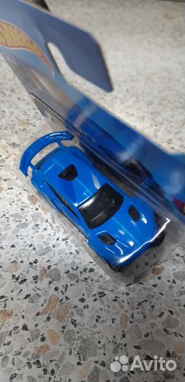 Модель Hot Wheels Ford Mustang Mach-E 1400 cиний