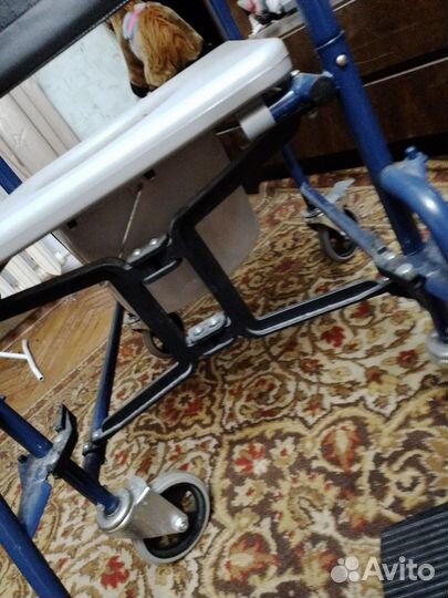 Стул с санитарным оснащением