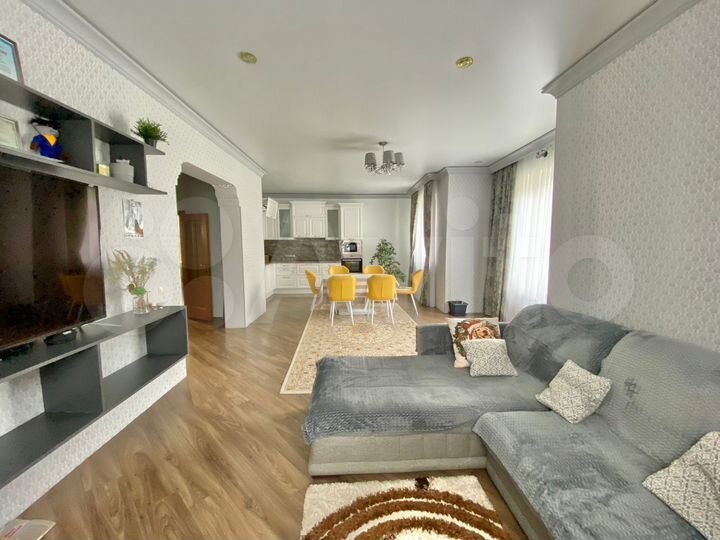 Дом 192 м² на участке 5,3 сот.