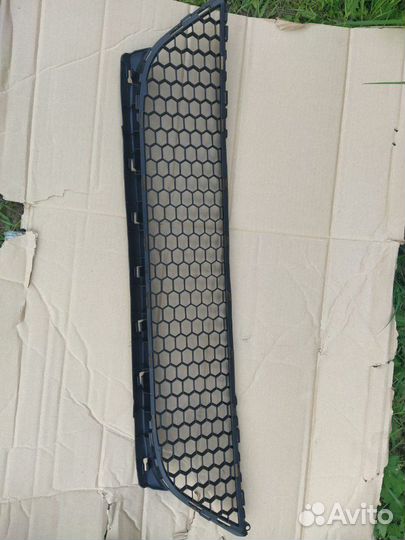 Нижняя решетка Рено Логан фаза 2