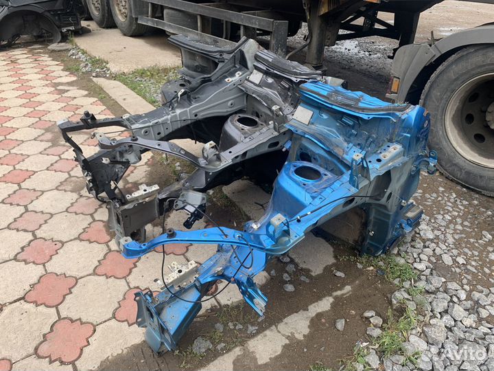 Тойота рав 4 40 четверть кузова передняя левая