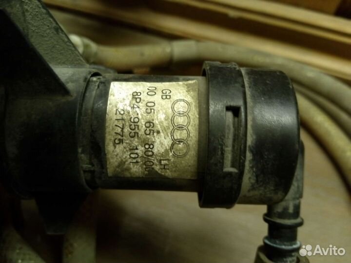 Форсунки омывателей фар Audi A3 8P