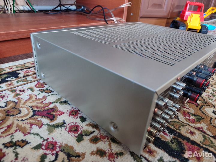 Усилитель мощности звука Marantz PM7004