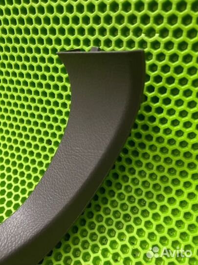 Накладка консоли АКПП передняя правая Lexus Gx470