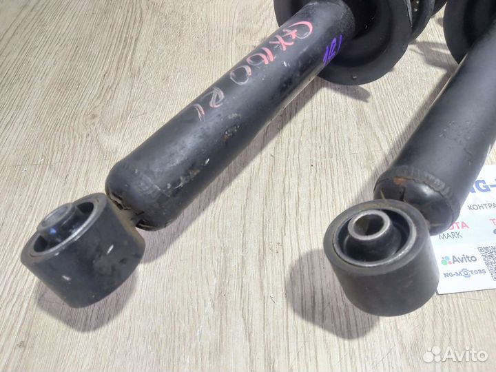 Стойки задние пара Toyota Mark II GX100