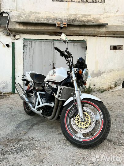 Мотоцикл Honda cb1300sf