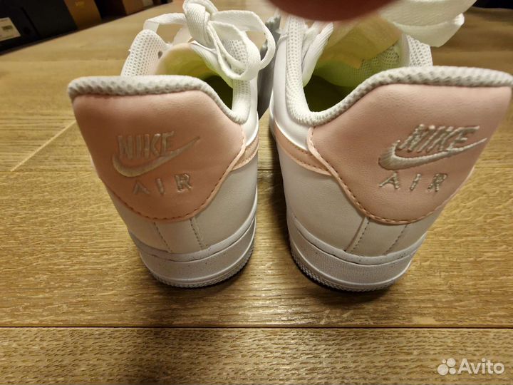 Женские кроссовки Nike Air Force 1, 38 размер