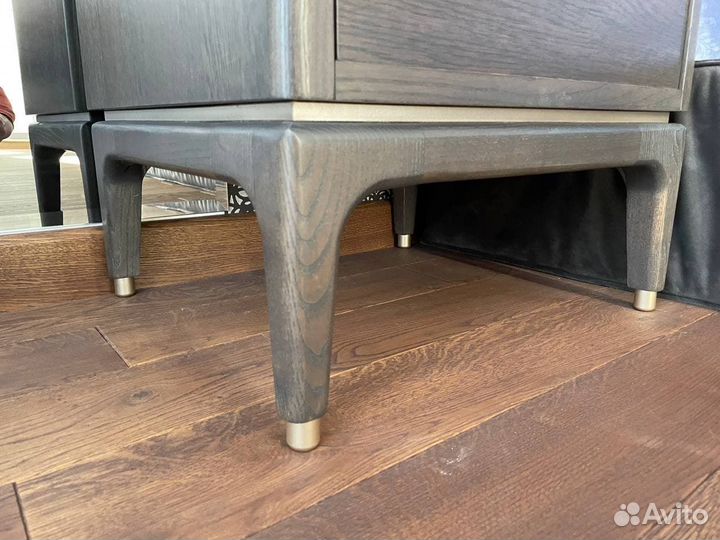 Прикроватная тумба из массива Ясеня Бари