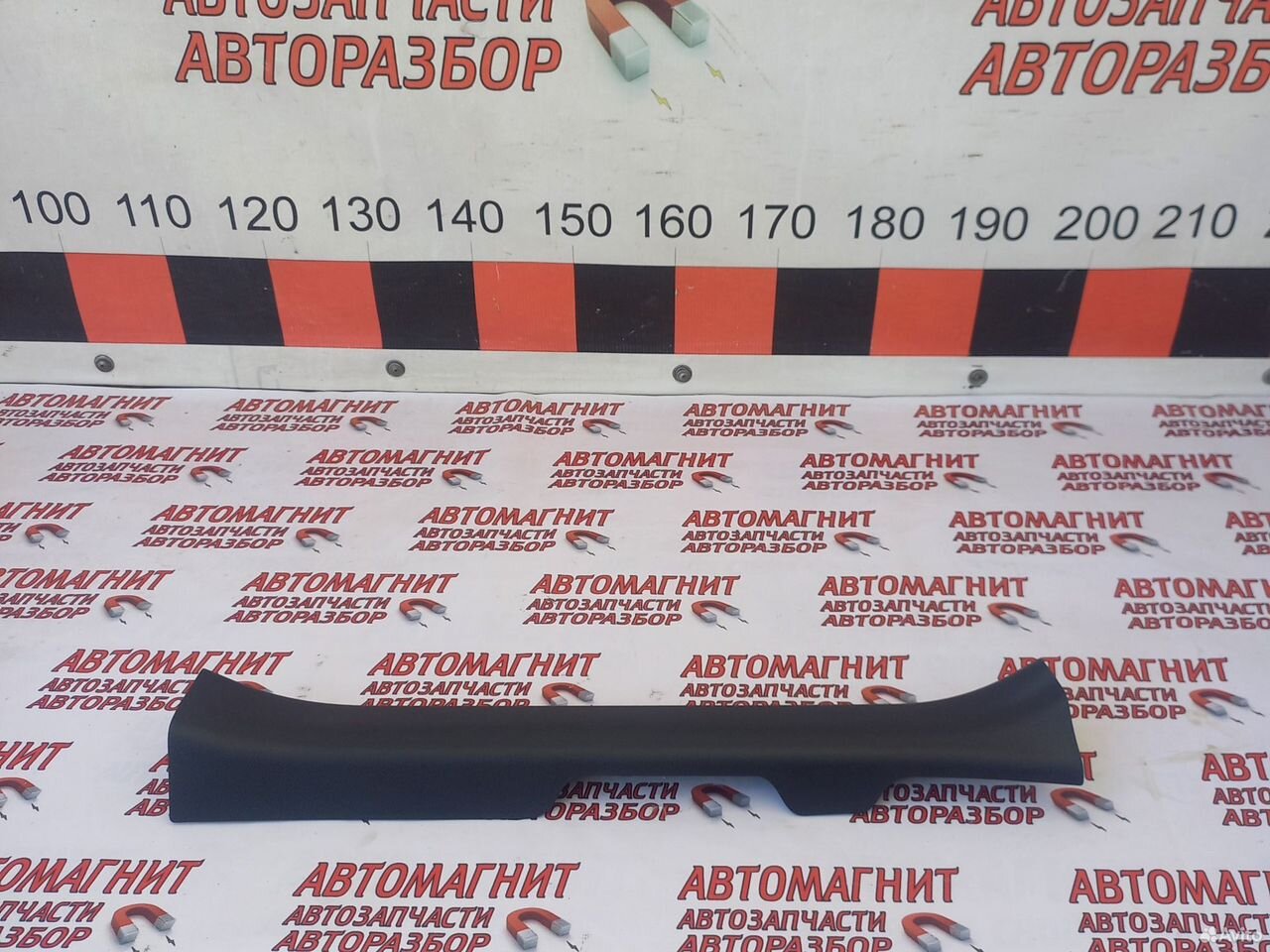 Накладка порога передняя правая Тойота Рав 4 50