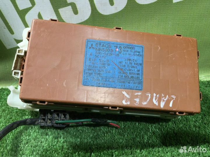 Блок предохранителей Mitsubishi Lancer Cedia CS2A