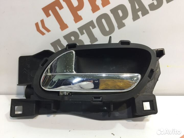 Пежо 407 Ручка внутренняя задней двери Лев