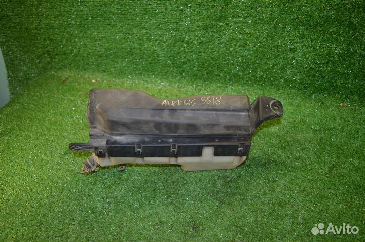 Блок предохранителей Toyota Avensis t250