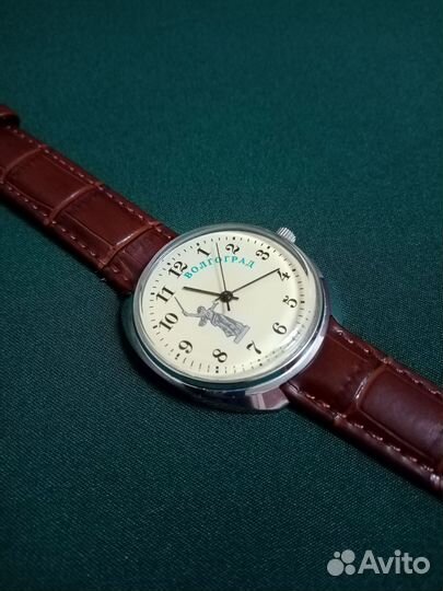 Часы ракета винтажные