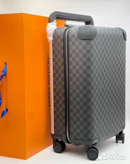 Чемодан на колесах Louis vuitton