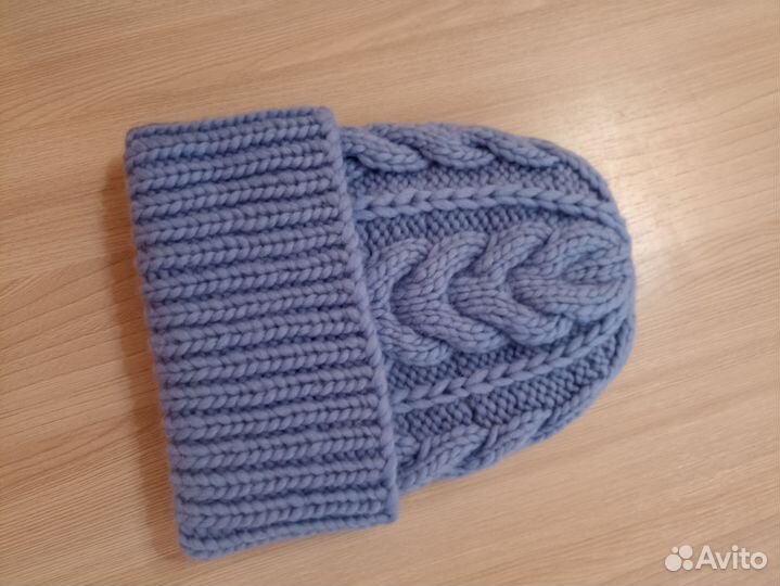 Шапки ручной вязки