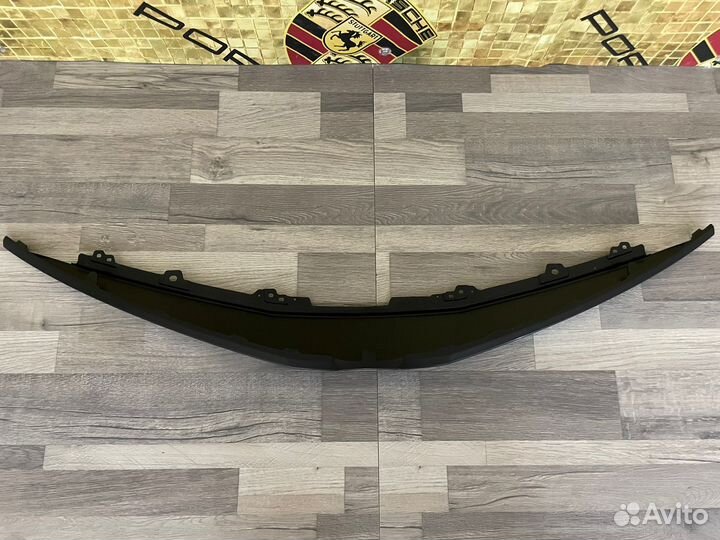 Накладка решетки радиатора на Toyota Camry V70 20+