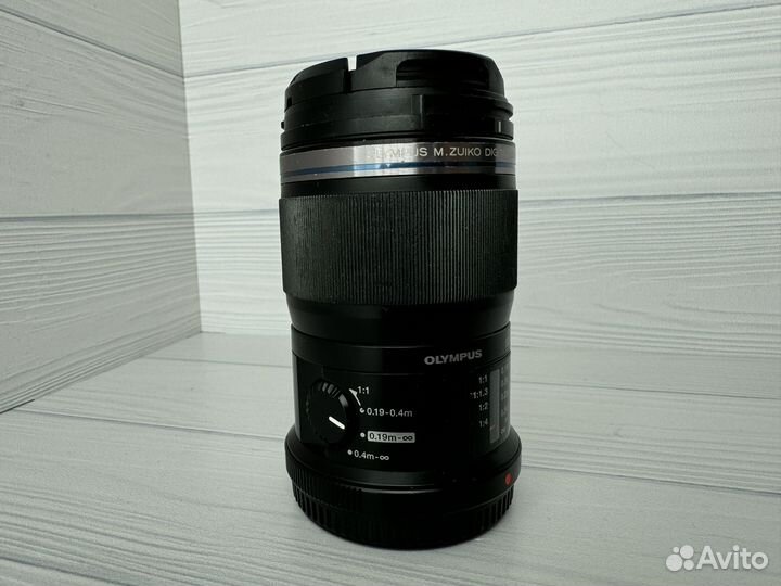 Olympus 60mm f2.8