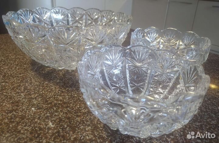 Вазы хрустальные набор из трёх штук
