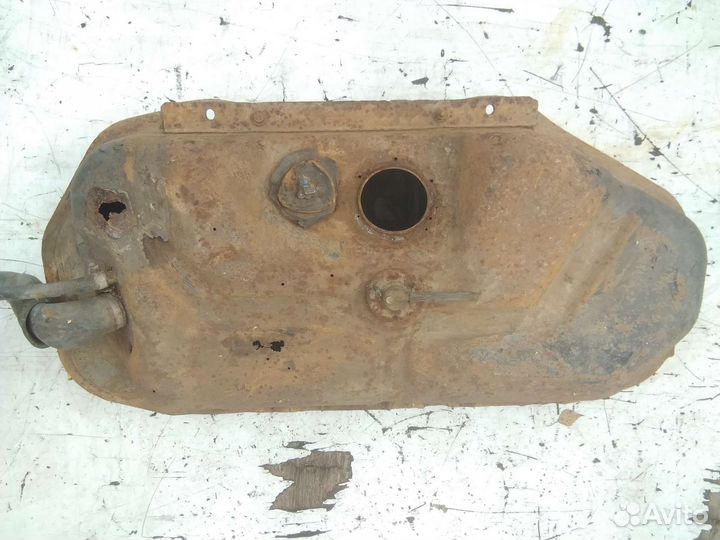 Бензобак Pajero 2 под ремонт