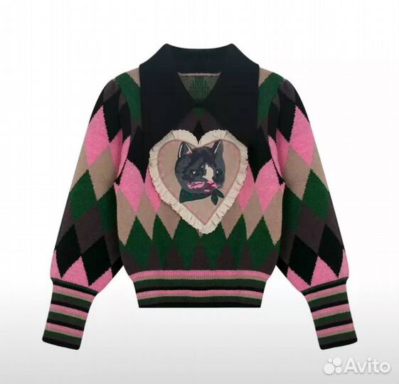 Свитер с котиком