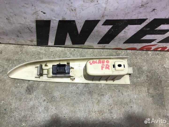 Кнопка стеклоподъемника передняя правая Lifan