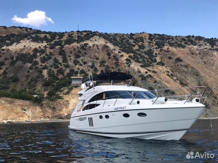 Моторная яхта Princess 58