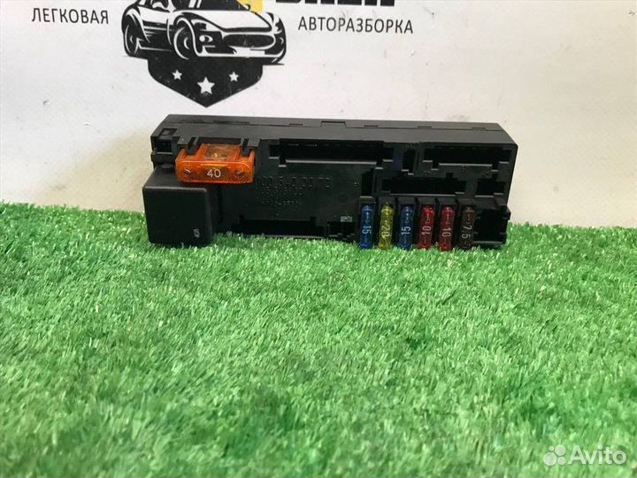 Блок предохранителей Mercedes-Benz C-class