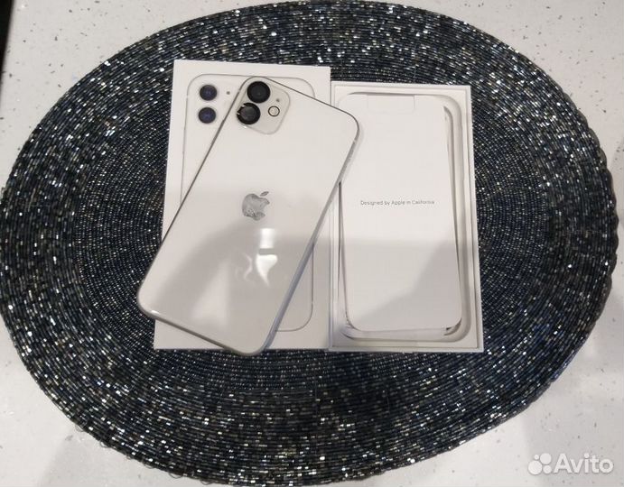 iPhone 11, 64 ГБ