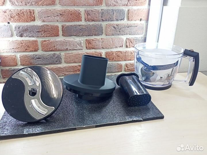 Погружной блендер Zigmund & Shtain BH-340 M