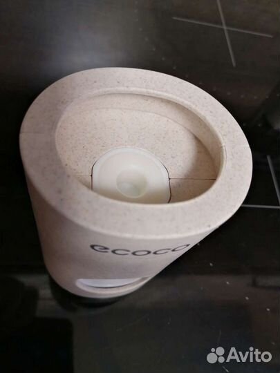 Автоматический настенный дозатор для зубной пасты