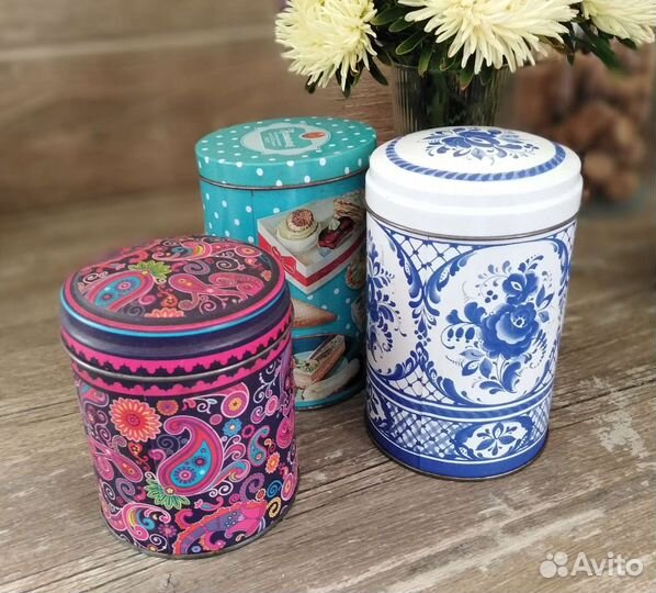 Коробка банка жестяная