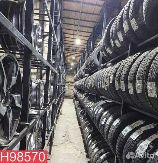 Continental ContiIceContact 235/65 R17 105N