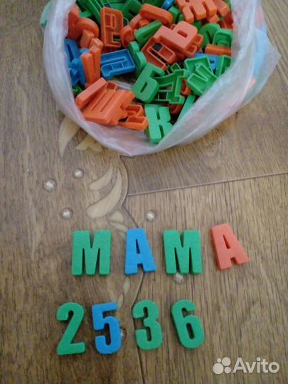 Азбука магнитная.Игрушки.Самолёт.Паук.Каска.Маска