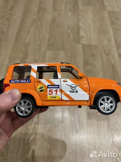 Машинка Модель металлическая УАЗ patriot