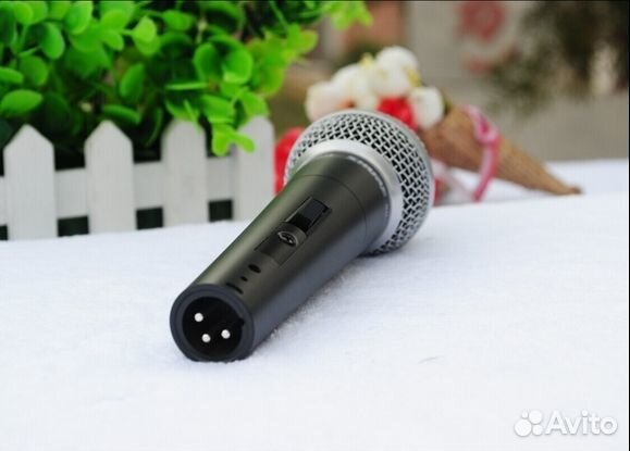 Микрофон вокальный shure SM58