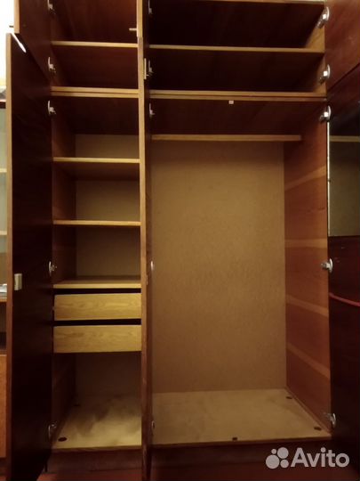 Шкаф