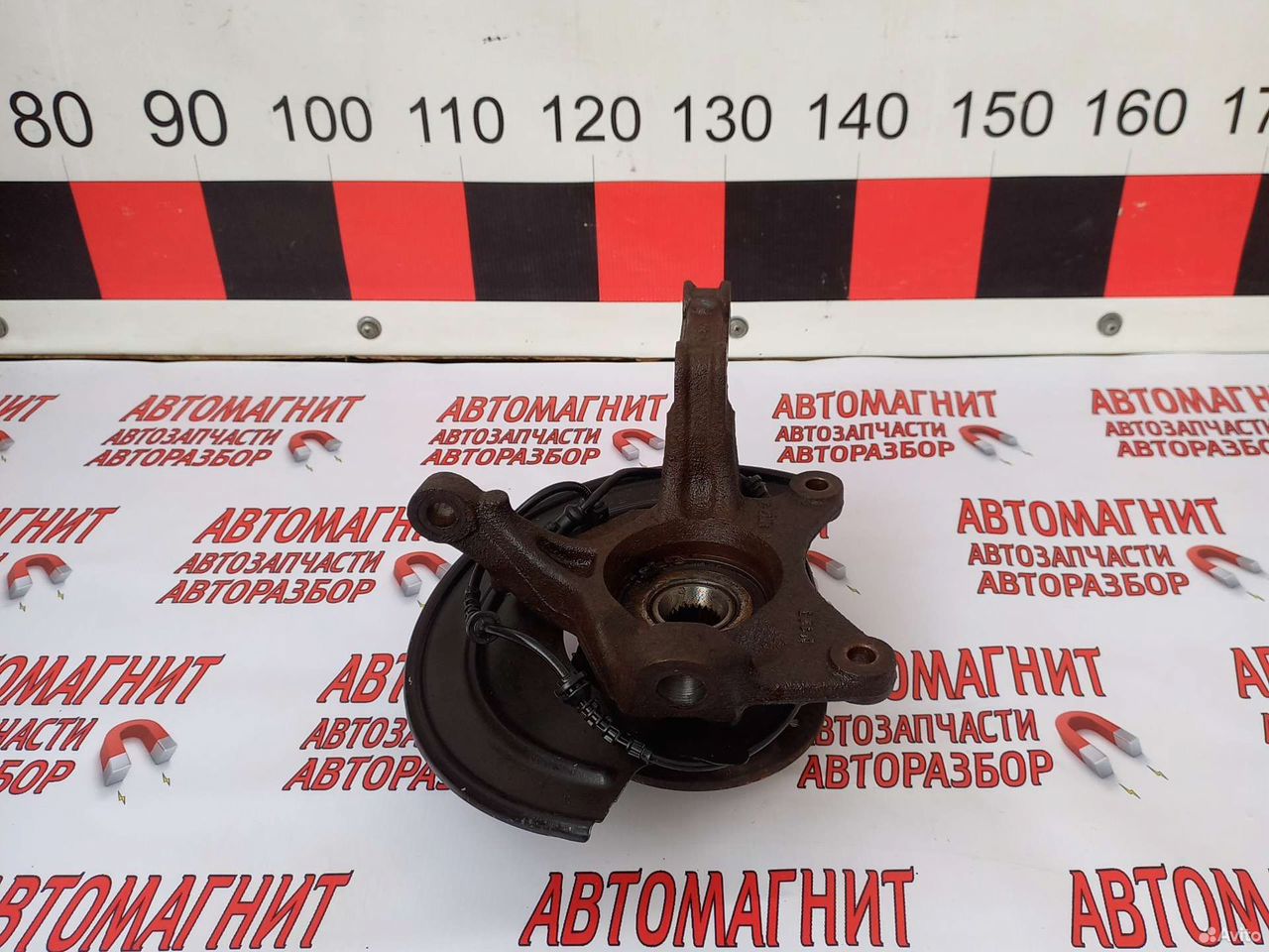 Кулак поворотный левый Рено Аркана