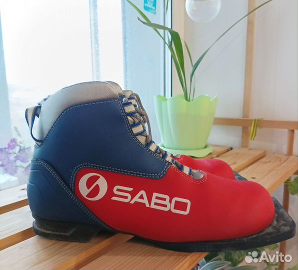 Лыжные ботинки