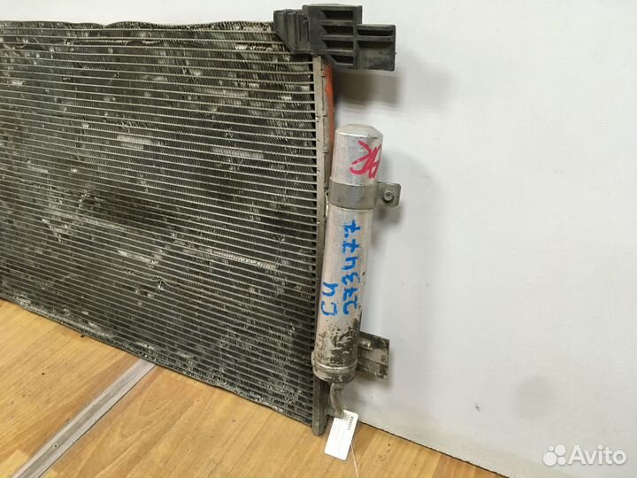 Радиатор кондиционера (конденсер) Mitsubishi Outla