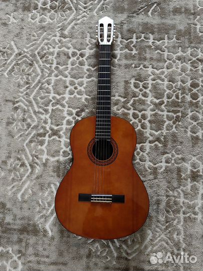 Классическая гитара yamaha c40